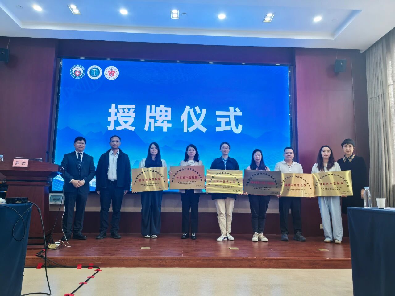 69016cc620965.jpg c6b07ba5a7ba7e3f91e61383e5eb7605.jpg